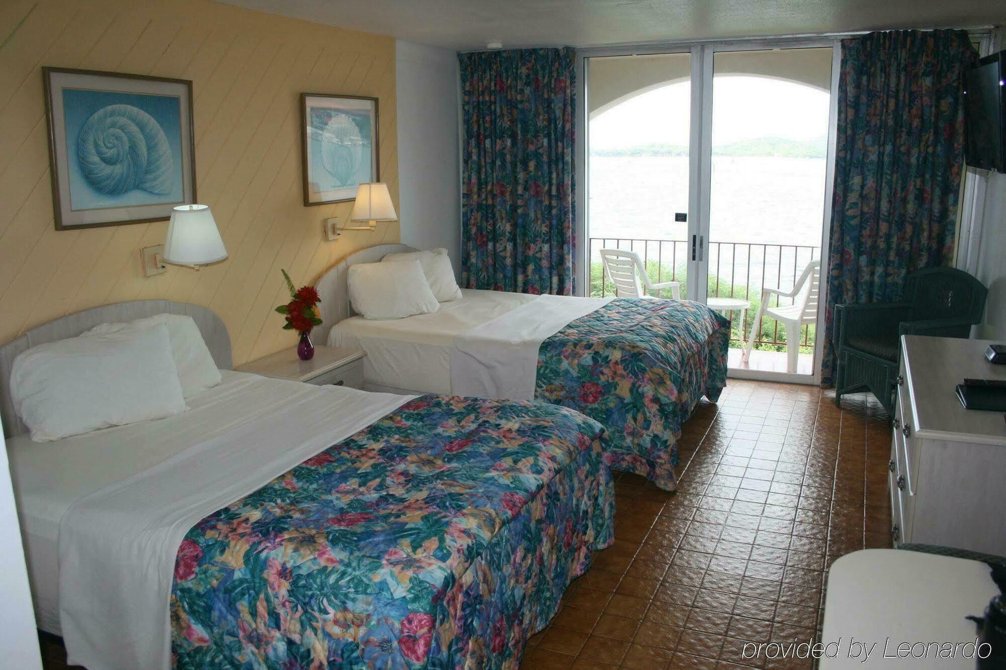 Hotel On The Cay Кристианстед Экстерьер фото