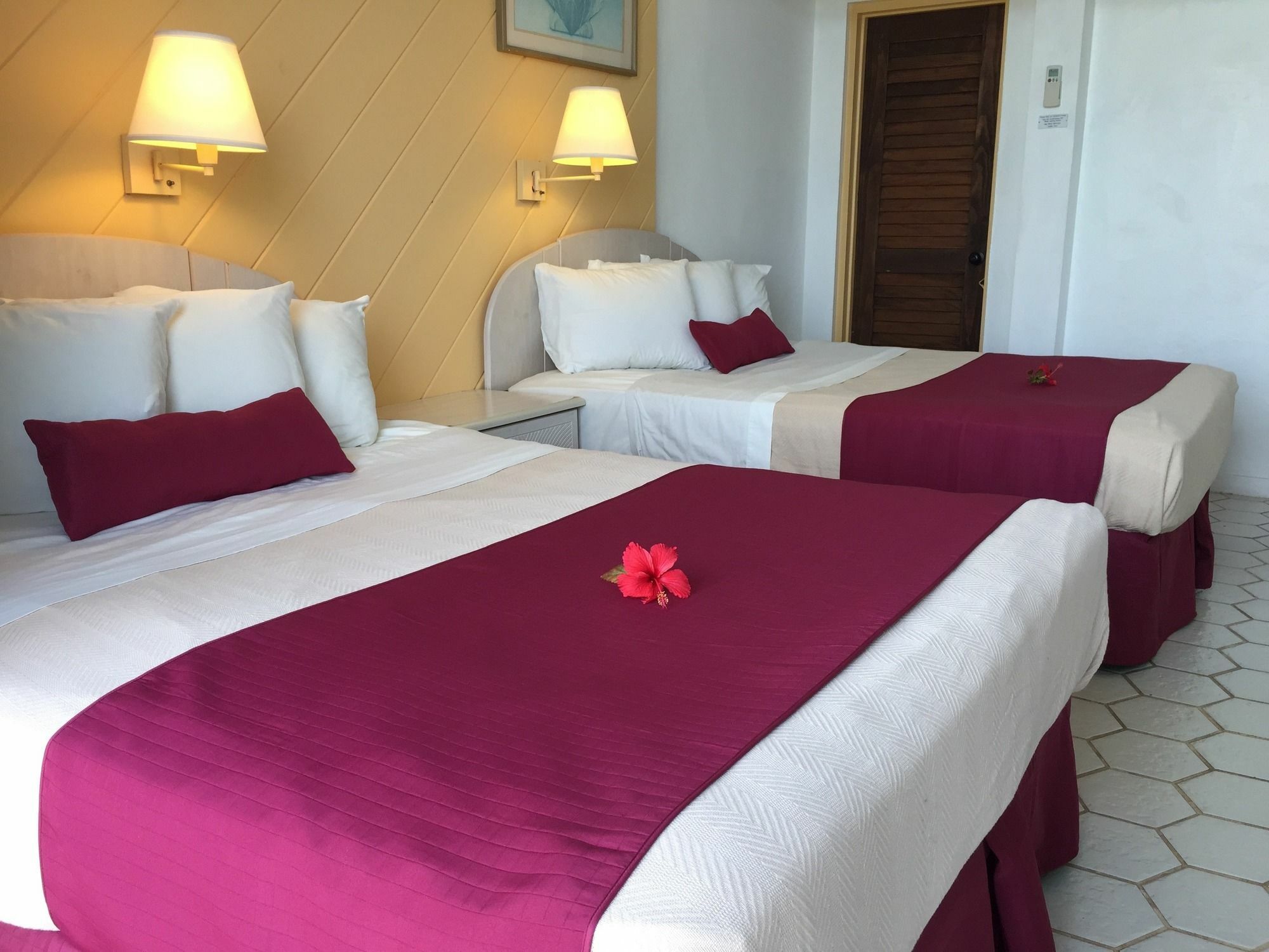 Hotel On The Cay Кристианстед Экстерьер фото
